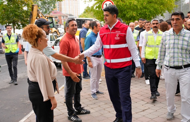 TEMİZLİK VE BAKIM ÇALIŞMALARININ YENİ DURAĞI BARBAROS MAHALLESİ OLDU