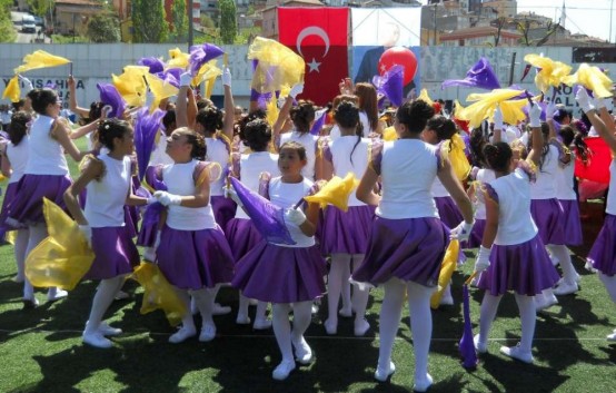 Ataşehir 23 Nisan Yenisahra Stadı toren