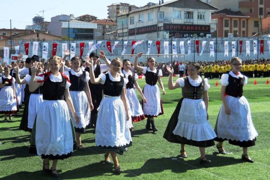 Ataşehir 23 Nisan Yenisahra Stadı toren