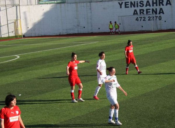 Atasehir Belediyespor Bayan Futbol  3. Hafta maçı