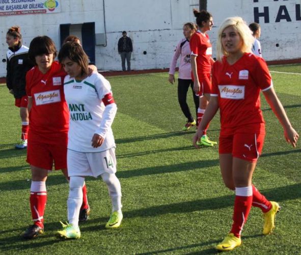 Atasehir Belediyespor Bayan Futbol  3. Hafta maçı