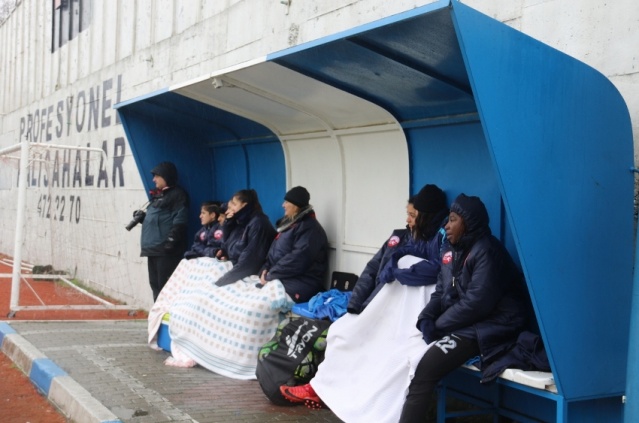 Ataşehir Bayan Futbol Takımı