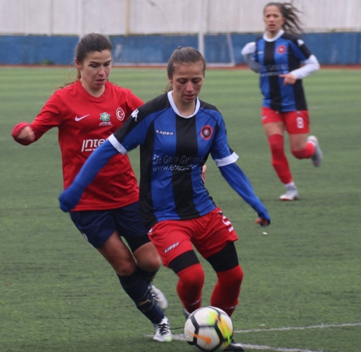 Ataşehir Bayan Futbol Takımı