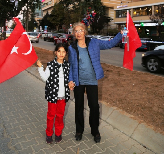 ATAŞEHİR’DE ONBİNLER CUMHURİYET İÇİN YÜRÜDÜ 2019