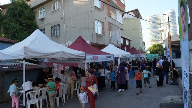 ATAŞEHİR ÇOCUK ŞENLİĞİ” YENİSAHRA MAHALLESİ'NE NEŞE KATTI