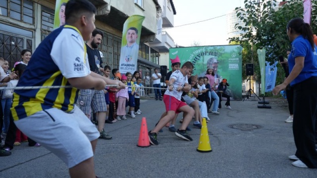 ATAŞEHİR ÇOCUK ŞENLİĞİ” YENİSAHRA MAHALLESİ'NE NEŞE KATTI