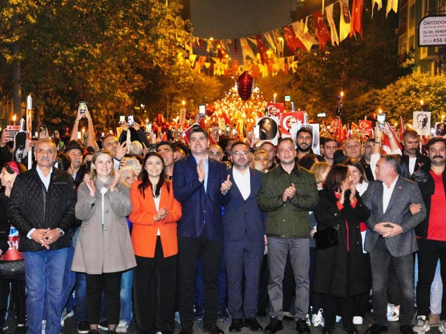 ATAŞEHİR’DE CUMHURİYET’İN 101. YAŞI COŞKUYLA KUTLANDI