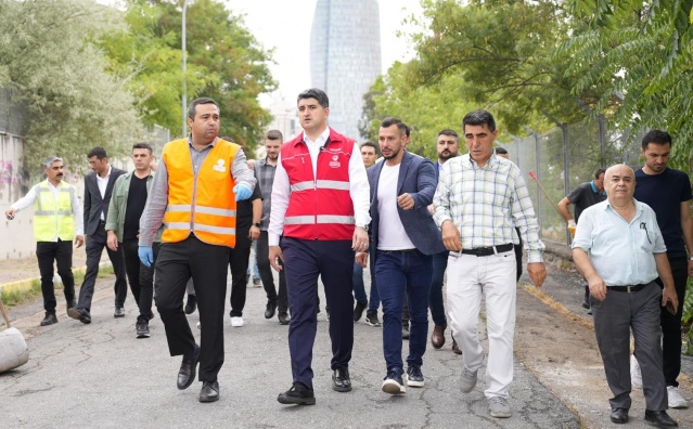 TEMİZLİK VE BAKIM ÇALIŞMALARININ YENİ DURAĞI BARBAROS MAHALLESİ OLDU