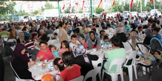 Ataşehir Belediyesi İftarı, Örnek Mahallaesi 2014