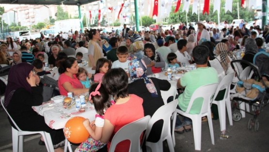 Ataşehir Belediyesi İftarı, Örnek Mahallaesi 2014