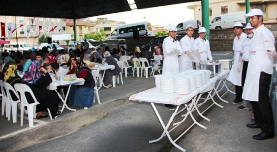 Ataşehir Belediyesi İftarı, Örnek Mahallaesi 2014