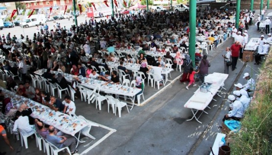 Ataşehir Belediyesi İftarı, Örnek Mahallaesi 2014