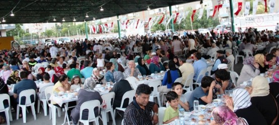 Ataşehir Belediyesi İftarı, Örnek Mahallaesi 2014