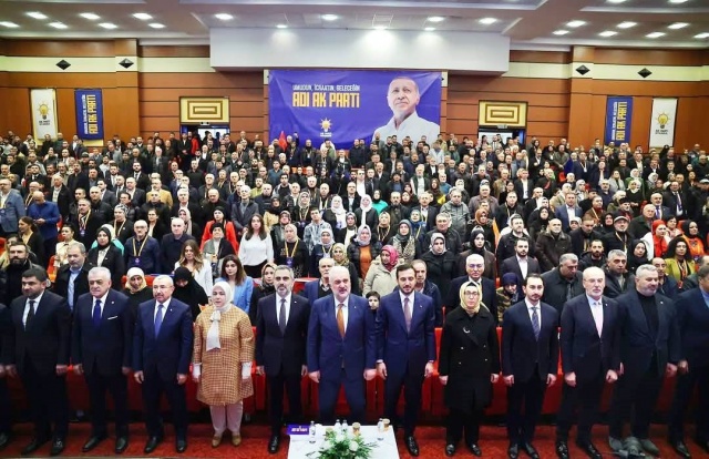 Ataşehir AK Parti'de Burak Çiftçi Güven Tazeledi