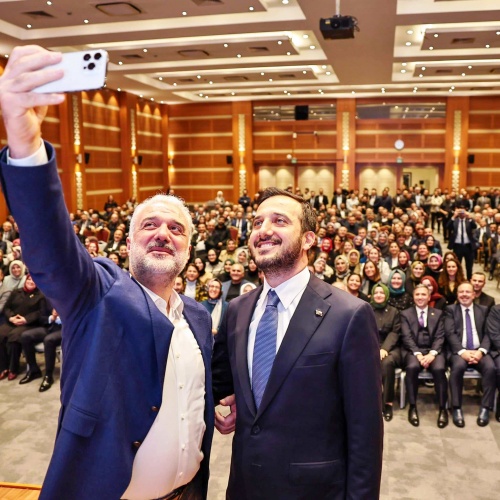 Ataşehir AK Parti'de Burak Çiftçi Güven Tazeledi