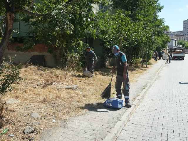 Ataşehir Belediyesi'nden hizmet seferberliği