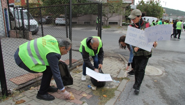 Ataşehir Kent Konseyi Temiz Mahalle, Temiz Ataşehir sloganı eşliğinde etkinlik düzenledi