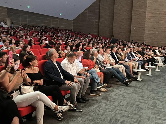 DÜNYA BARIŞ İÇİN İKİ ÜLKEDEN ATAŞEHİR’DE ORTAK KONSER