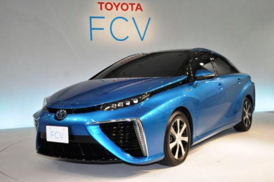 Toyota Mirai, Suyla Çalışan Otomobil