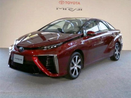 Toyota Mirai, Suyla Çalışan Otomobil