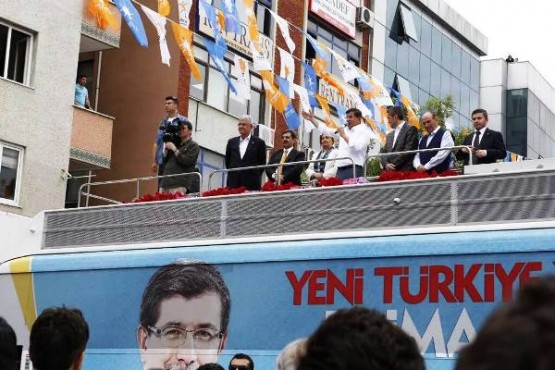 Akmet Davutoglu Ataşehir Mitingi 2015