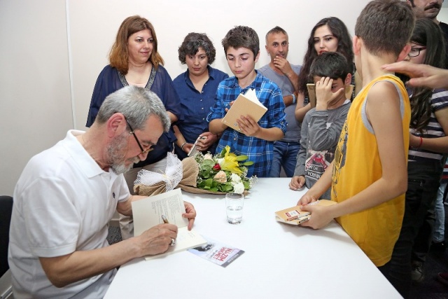 Ahmet Telli Ataşehir'de Şiirseverlerle Buluştu