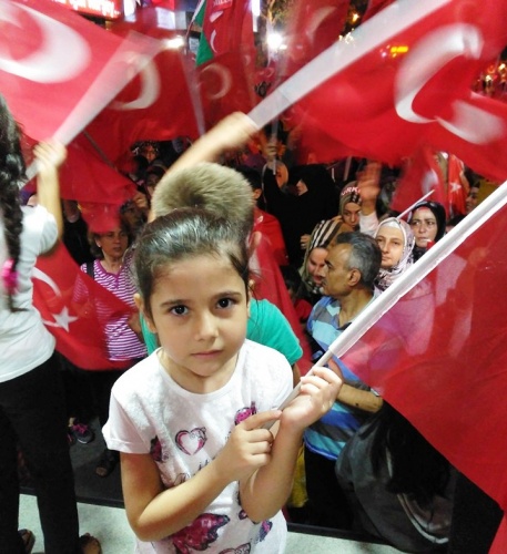 Ak Parti Ataşehir Demokrasi Nöbeti Taçlandırıldı 2016