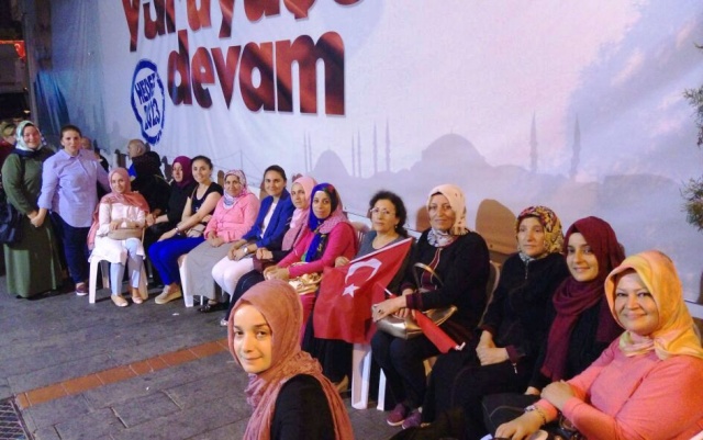 Ak Parti Ataşehir Demokrasi Nöbeti Taçlandırıldı 2016