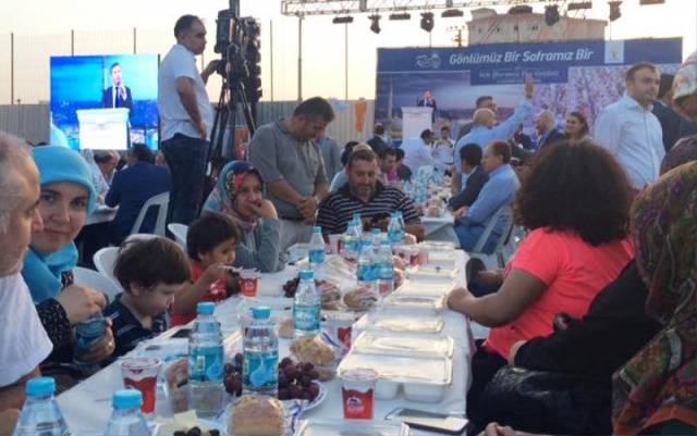 Ataşehir Ak Parti Ramazan Proğramı Fotoları