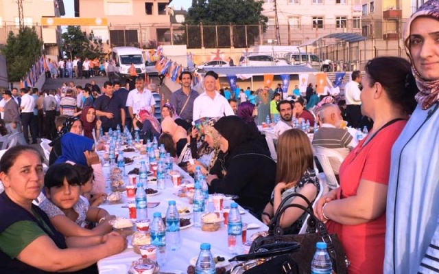 Ataşehir Ak Parti Ramazan Proğramı Fotoları