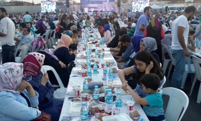 Ataşehir Ak Parti Ramazan Proğramı Fotoları