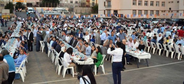 Ataşehir Ak Parti Ramazan Proğramı Fotoları