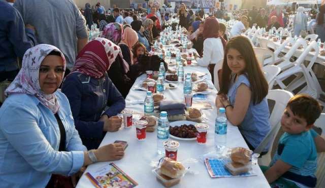 Ataşehir Ak Parti Ramazan Proğramı Fotoları