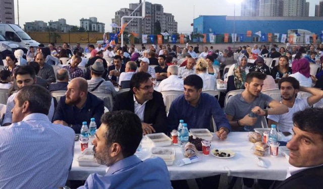 Ataşehir Ak Parti Ramazan Proğramı Fotoları