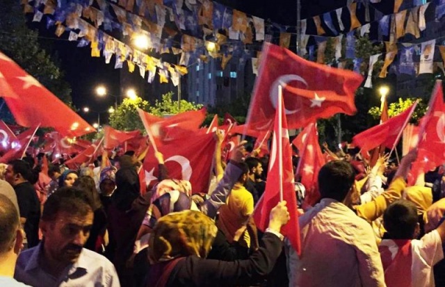 Ak Parti Ataşehir Demokrasi Nöbetinde 2016