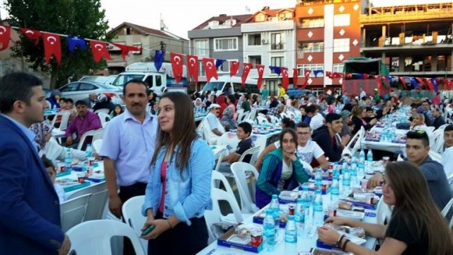 Ak Parti Ataşehir, Esatpaşa Sokak İftarı 2015