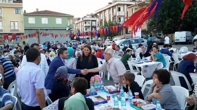 Ak Parti Ataşehir, Esatpaşa Sokak İftarı 2015