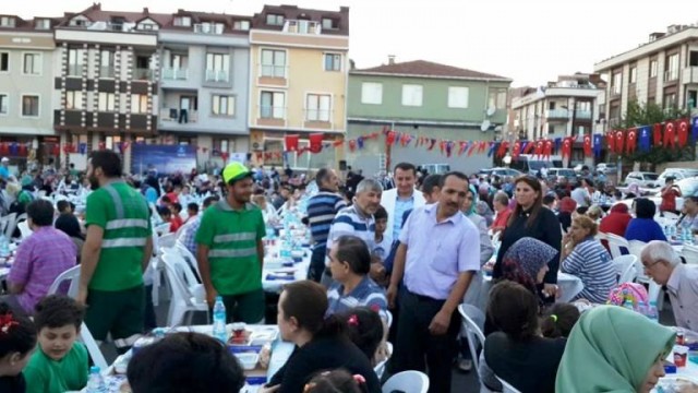 Ak Parti Ataşehir, Esatpaşa Sokak İftarı 2015