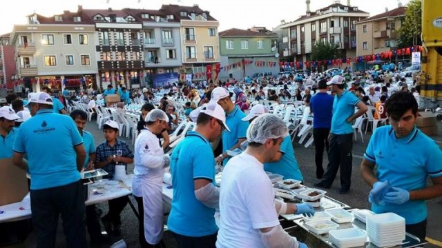 Ak Parti Ataşehir, Esatpaşa Sokak İftarı 2015