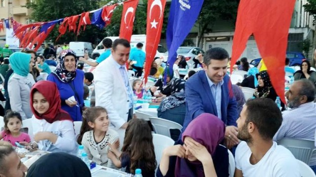 Ak Parti Ataşehir, Esatpaşa Sokak İftarı 2015