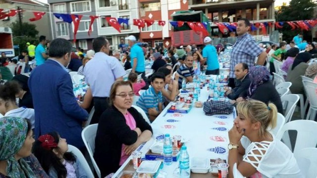 Ak Parti Ataşehir, Esatpaşa Sokak İftarı 2015