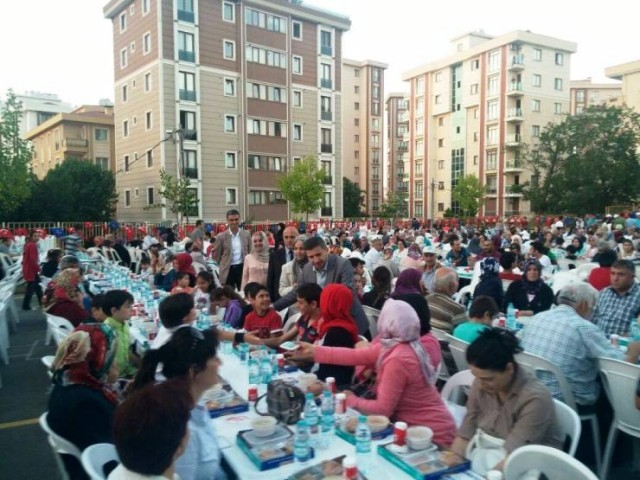 Ak Parti Ataşehir Küçükbakkalköy İftarı 2015