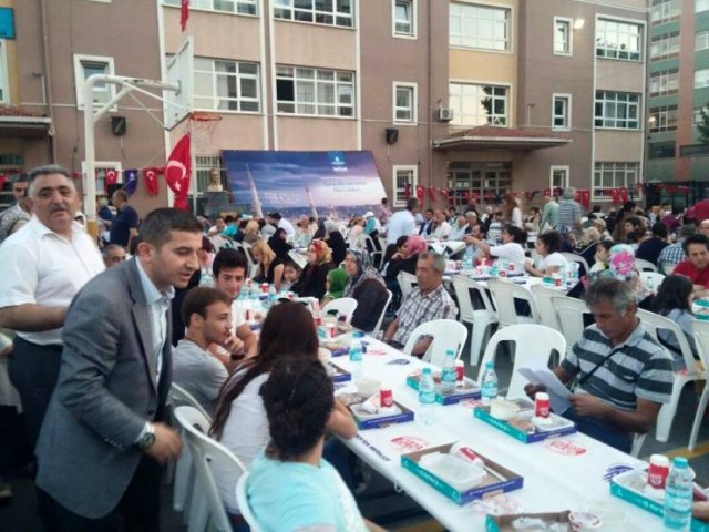 Ak Parti Ataşehir Küçükbakkalköy İftarı 2015