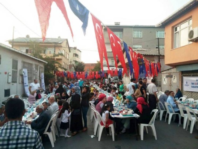 Ak Parti Ataşehir Yenisahra Sokak İftarı 2015