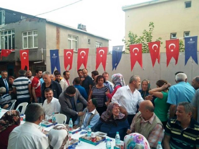 Ak Parti Ataşehir Yenisahra Sokak İftarı 2015