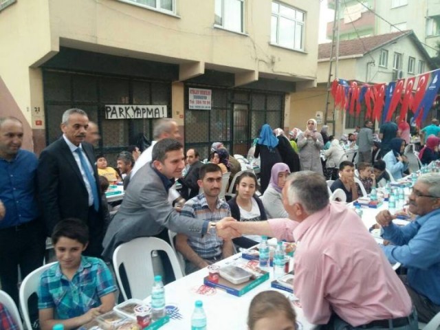 Ak Parti Ataşehir Yenisahra Sokak İftarı 2015