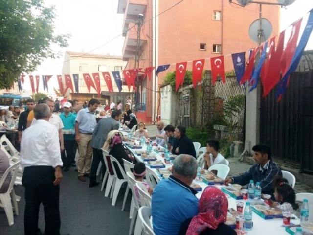 Ak Parti Ataşehir Yenisahra Sokak İftarı 2015