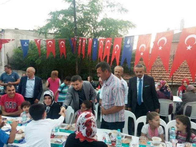 Ak Parti Ataşehir Yenisahra Sokak İftarı 2015