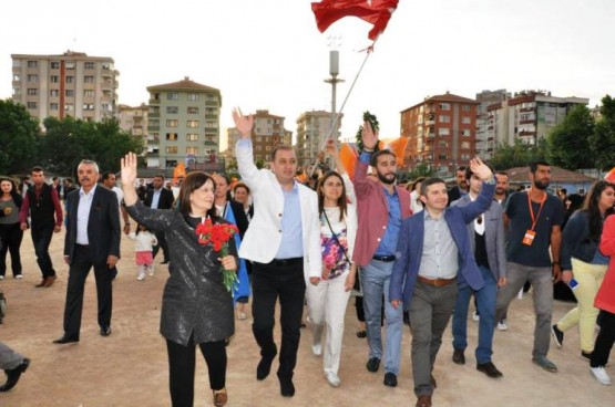 Ak Parti Ataşehir Yürüyüşü 2015