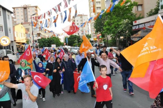 Ak Parti Ataşehir Yürüyüşü 2015